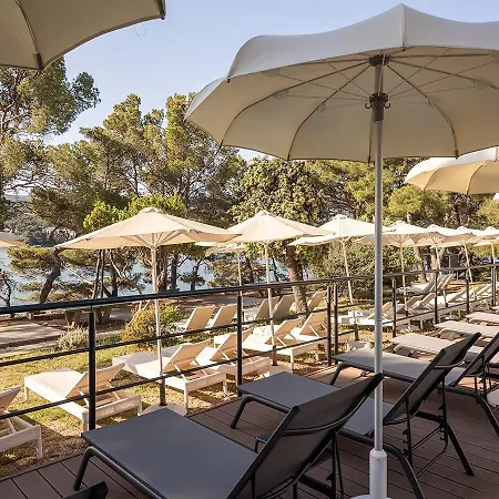 Готель Aminess Senses Hvar